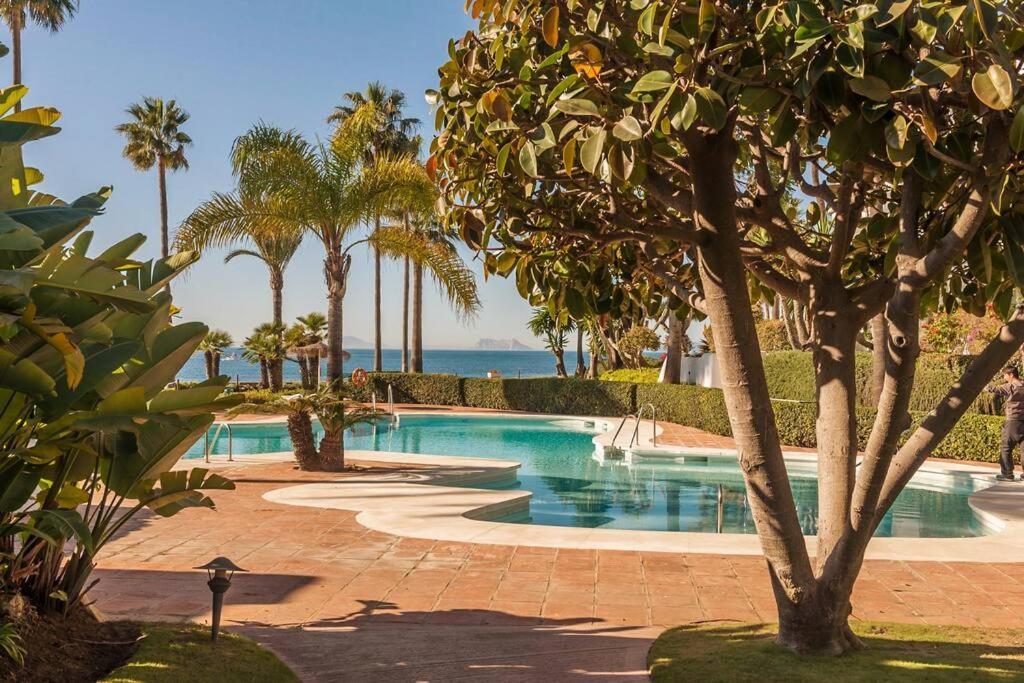 אסטפונה Alcazaba Beach Apartment מראה חיצוני תמונה