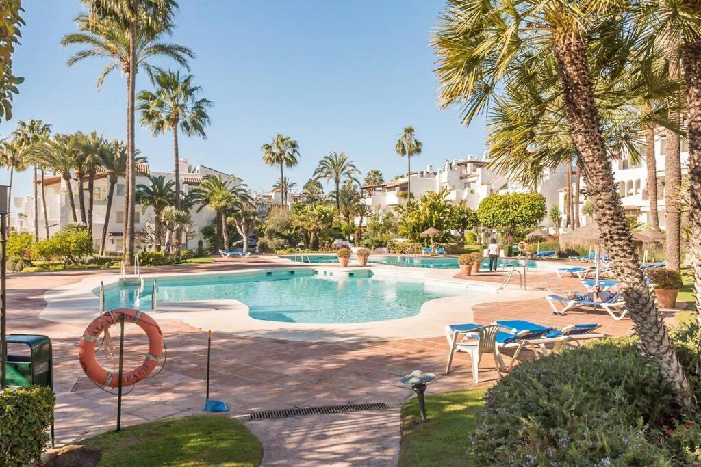 אסטפונה Alcazaba Beach Apartment מראה חיצוני תמונה