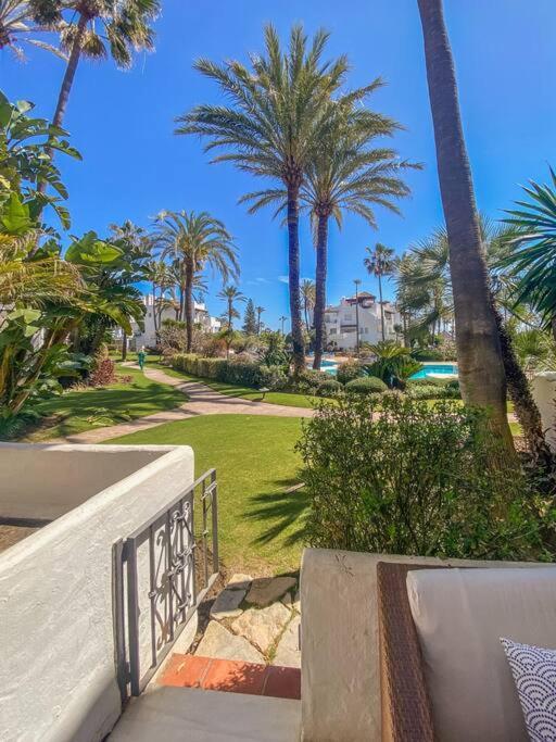 אסטפונה Alcazaba Beach Apartment מראה חיצוני תמונה