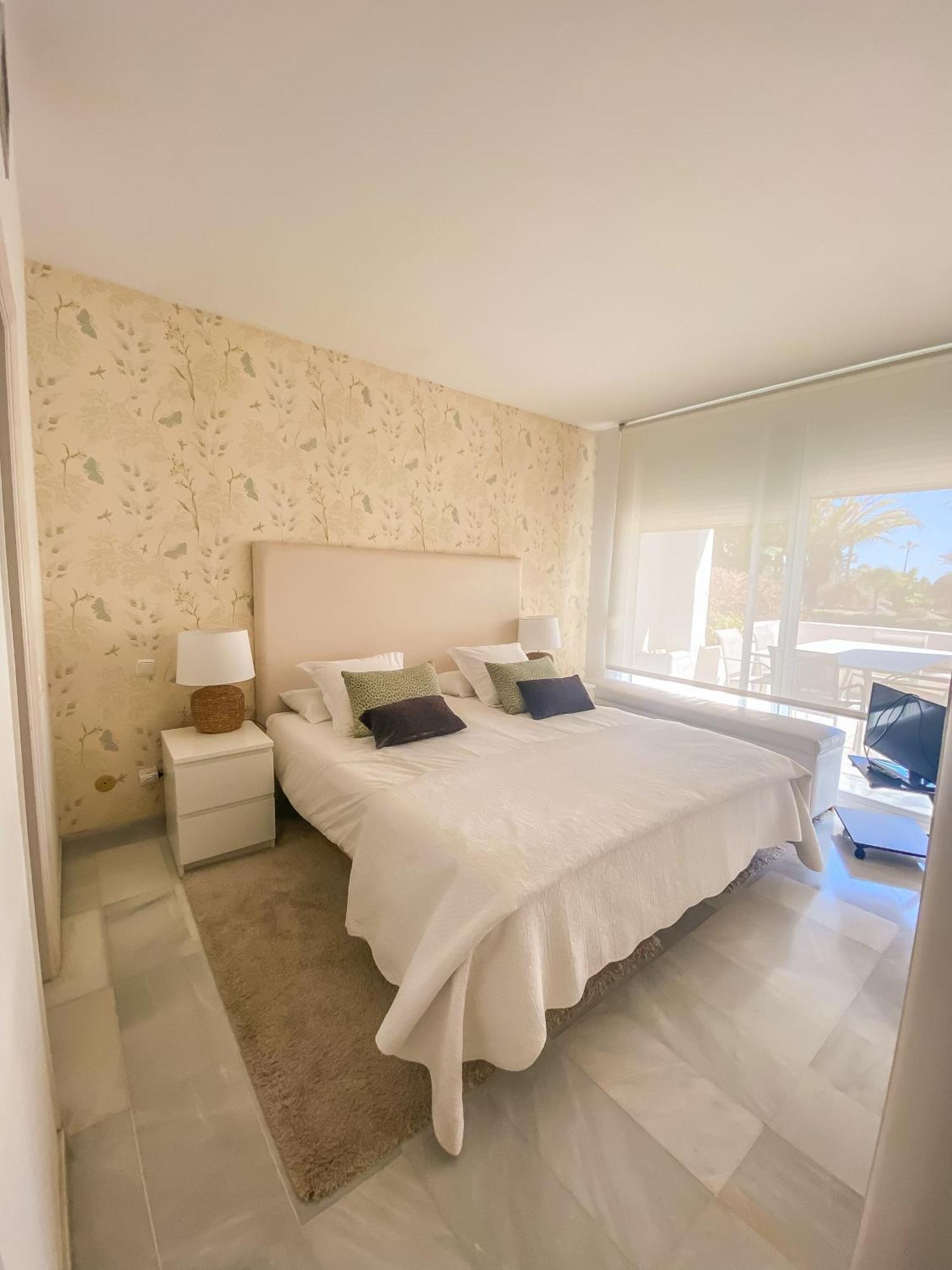 אסטפונה Alcazaba Beach Apartment מראה חיצוני תמונה
