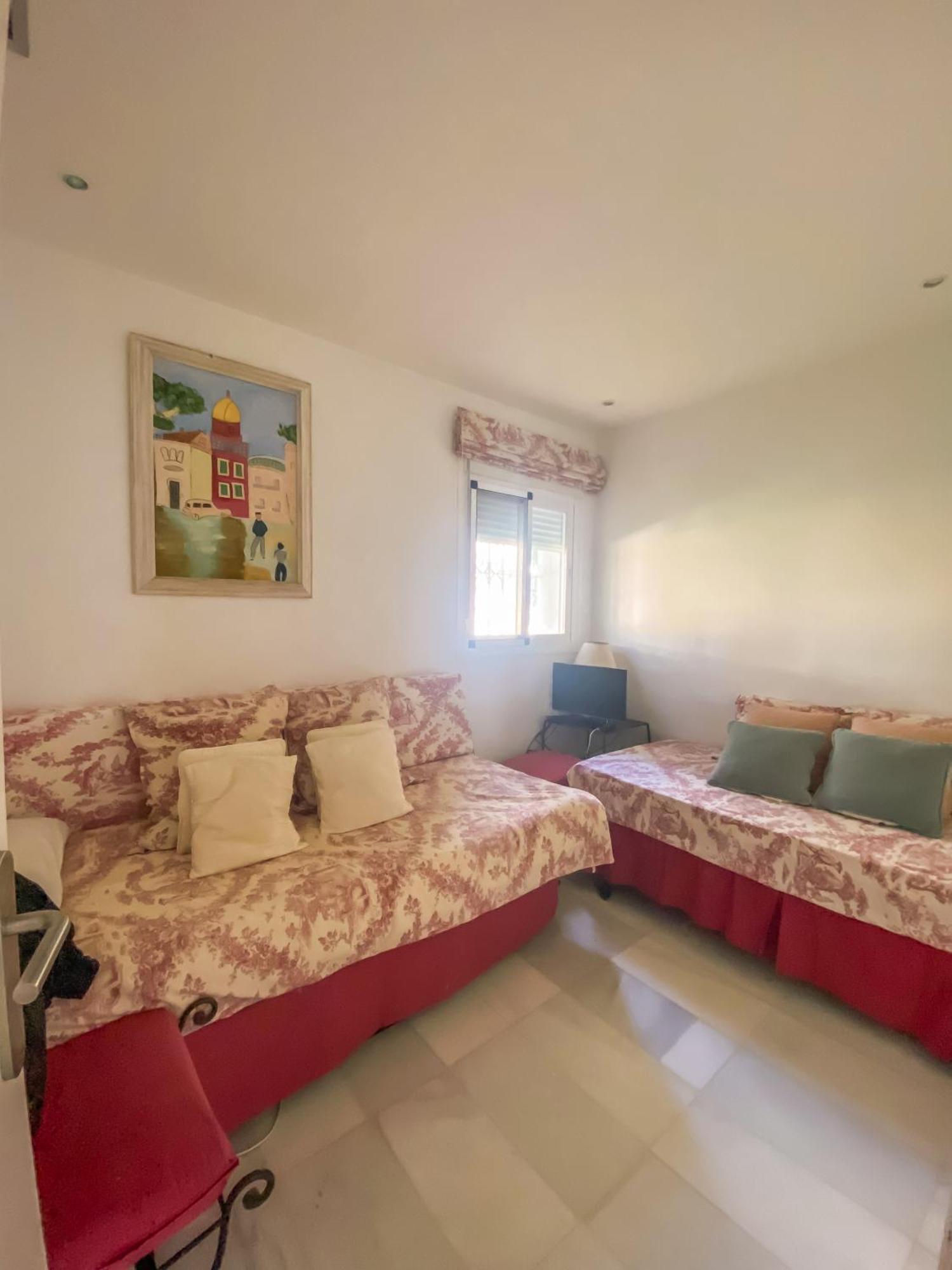 אסטפונה Alcazaba Beach Apartment מראה חיצוני תמונה