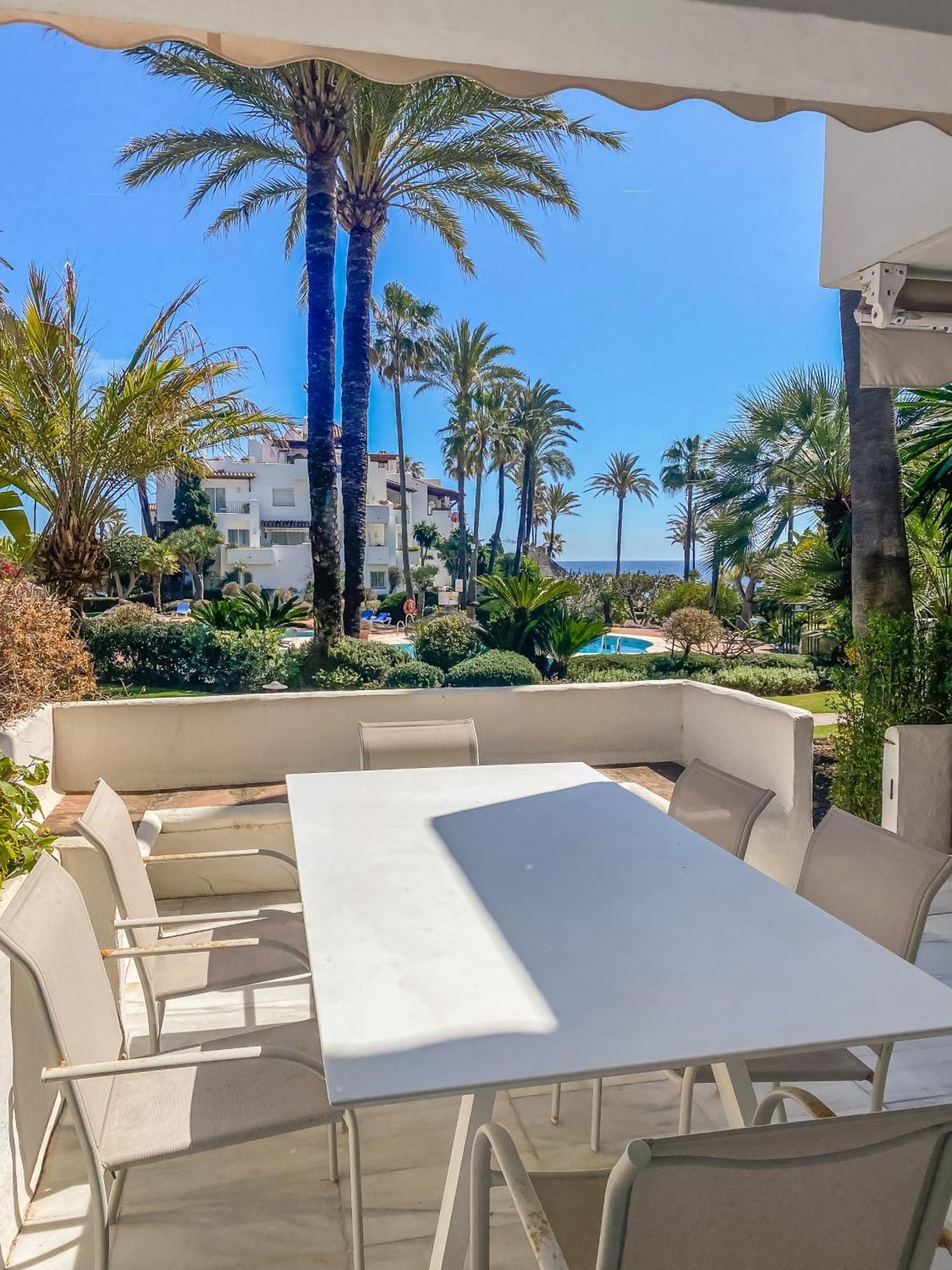 אסטפונה Alcazaba Beach Apartment מראה חיצוני תמונה